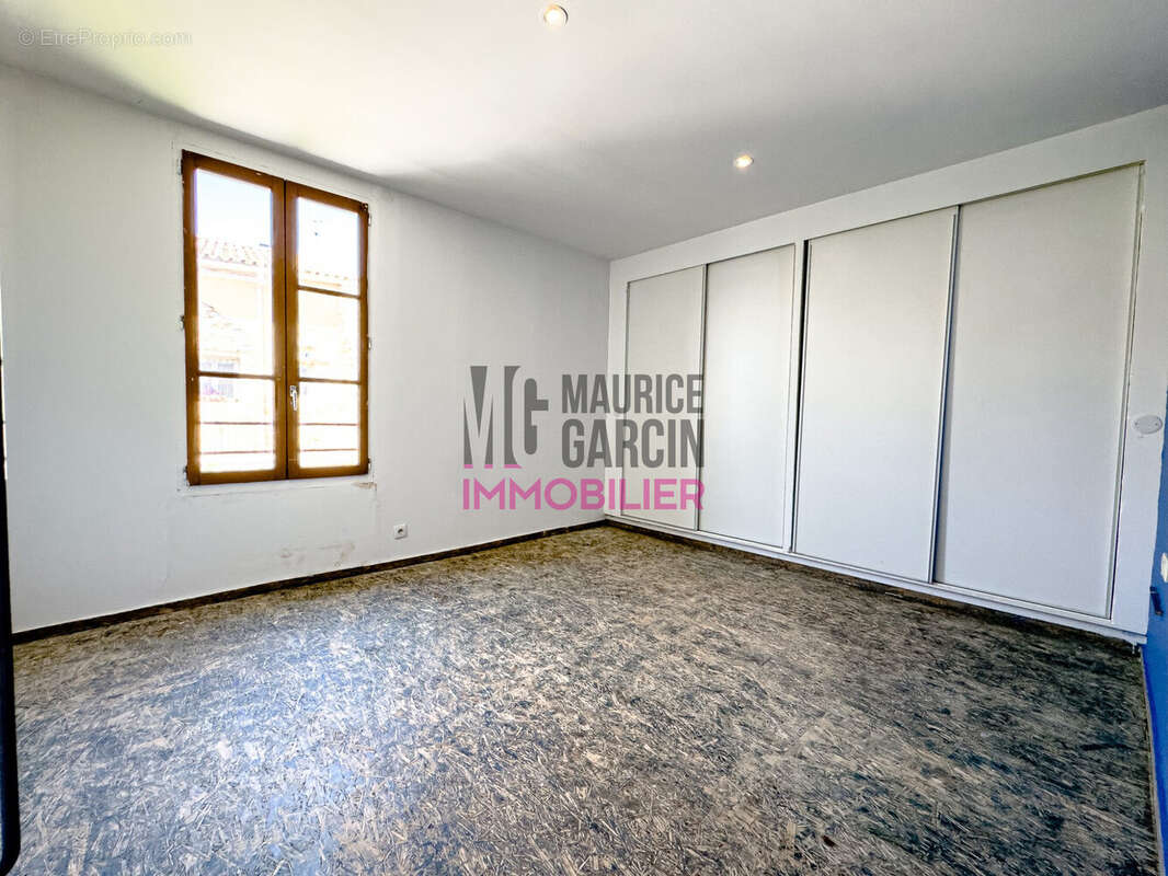 Appartement à CADEROUSSE