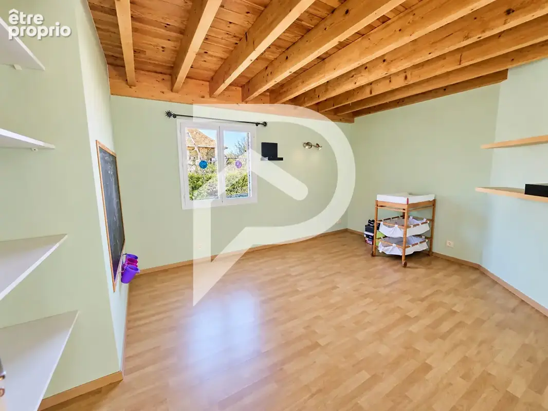 Maison de 134 m² sur un parc de 2 500 m². - photo 6
