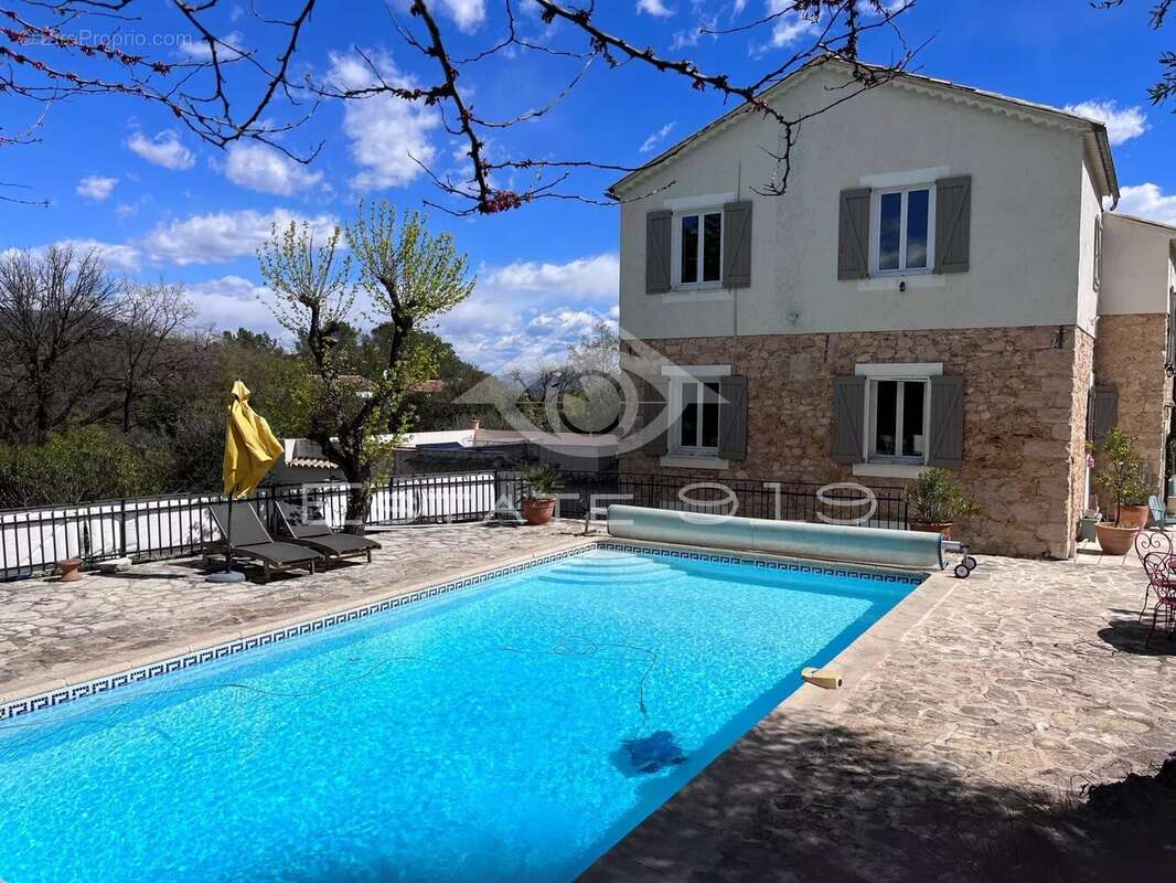 Maison à LE ROURET