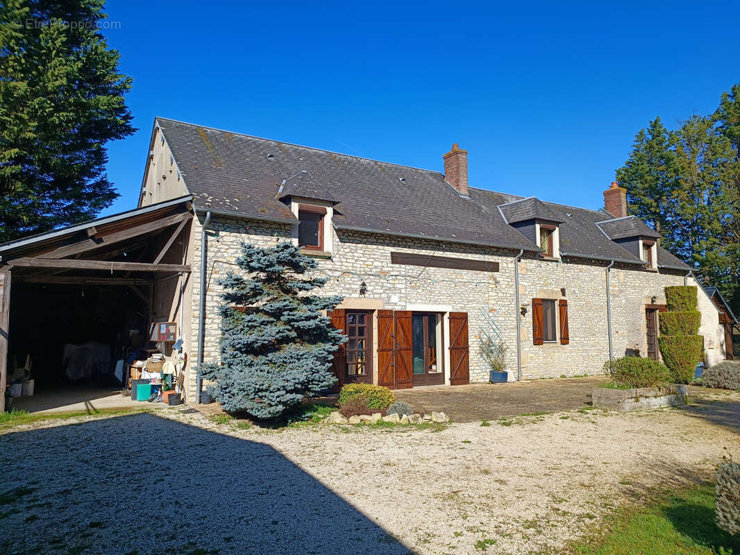 Maison à COUY