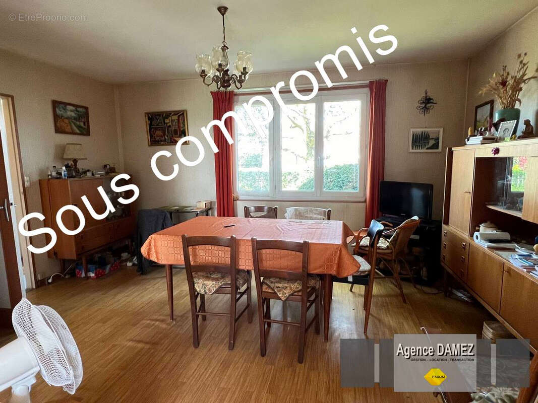 Maison à LES GRANGES-LE-ROI