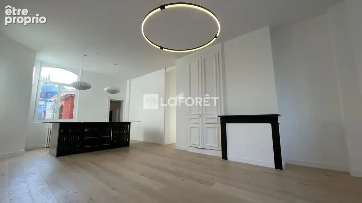 Superbe T4 de 85m² dans un immeuble de caractère - photo 3