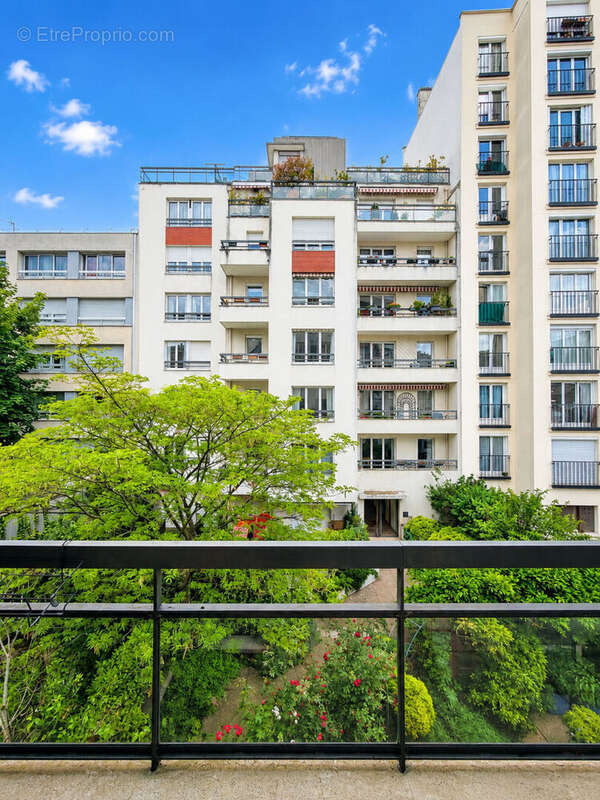 Appartement à PARIS-20E