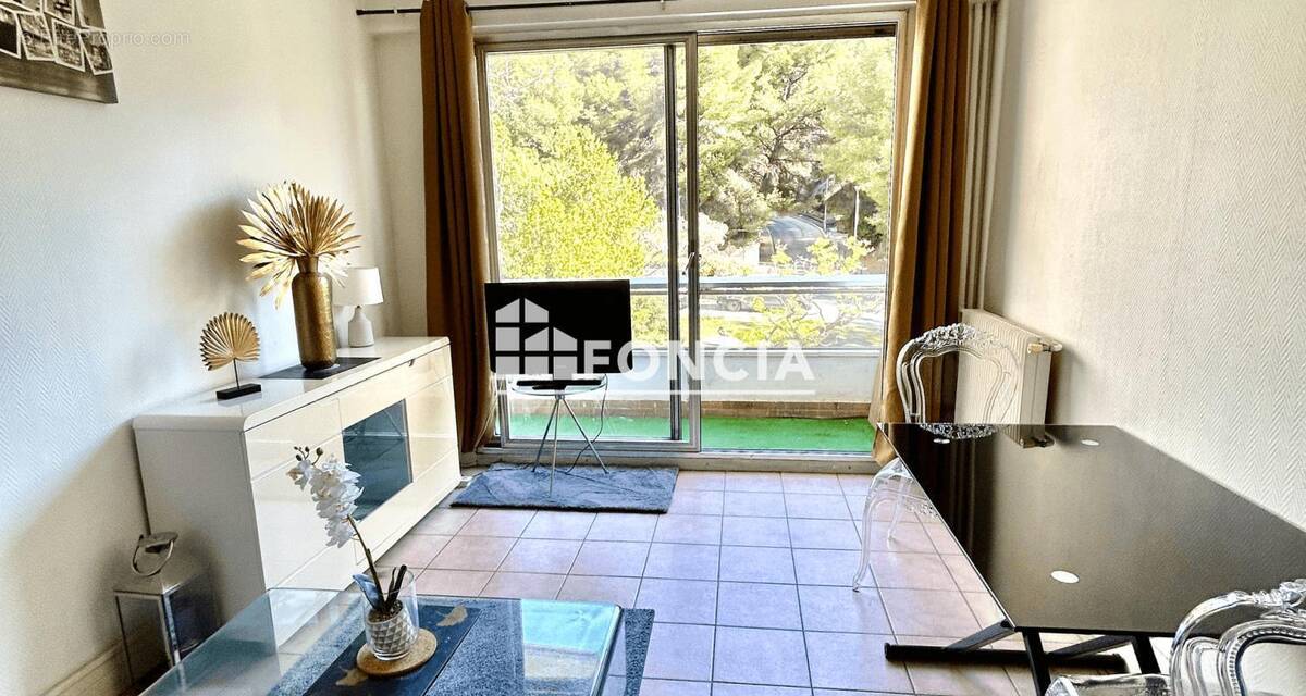 Appartement à MARSEILLE-8E