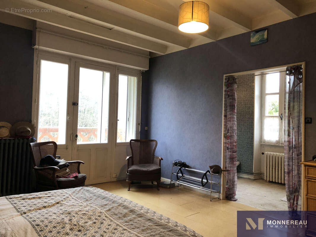 Maison à REIGNAC