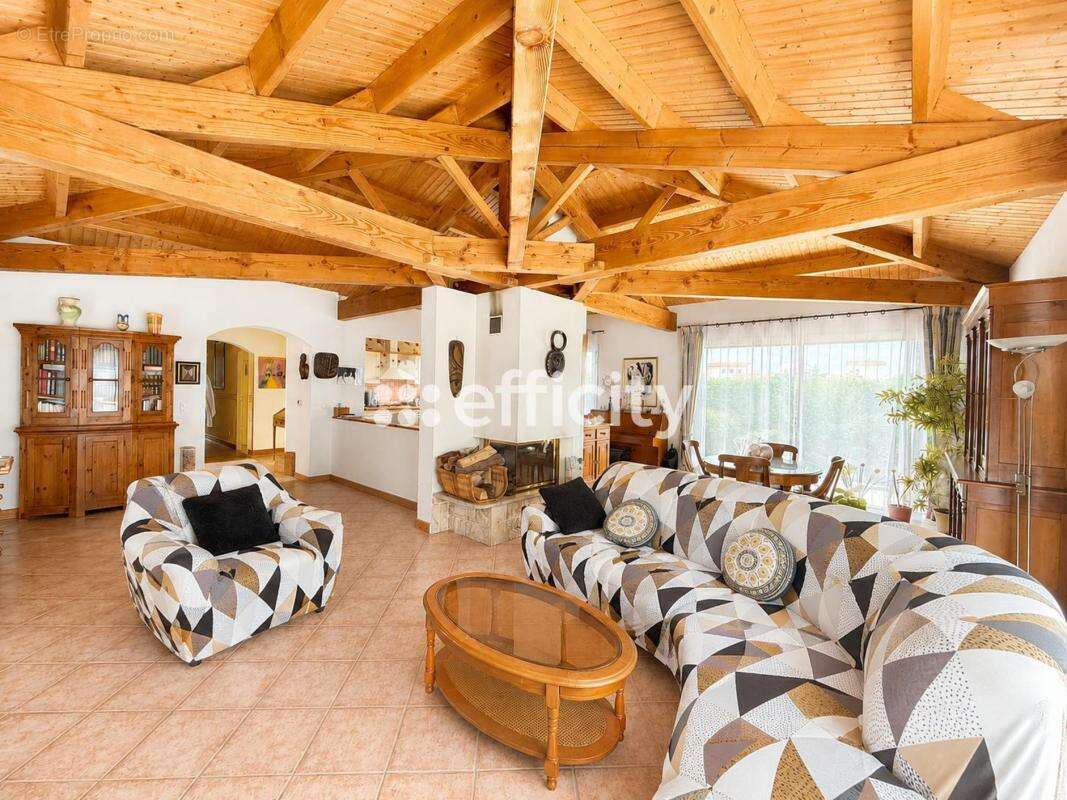 Maison 135 m² à Saint-Palais-Sur-Mer  - photo 5