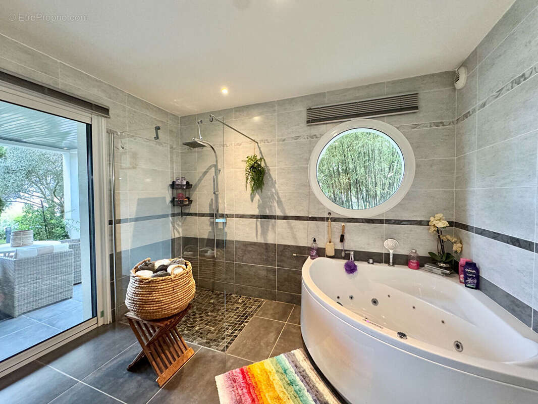 Maison à CLOHARS-CARNOET