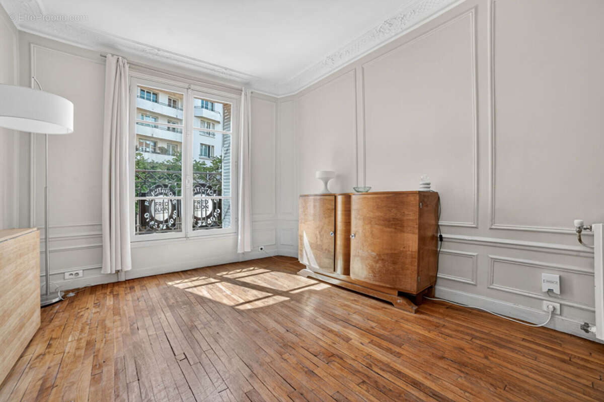 Appartement à PARIS-15E