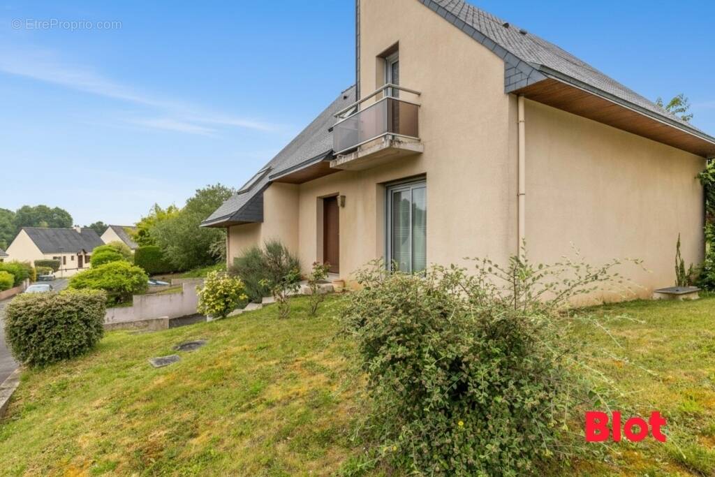 Maison à VERN-SUR-SEICHE