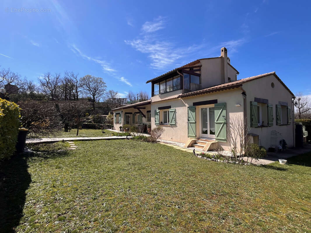 Maison à SAINT-VALLIER-DE-THIEY