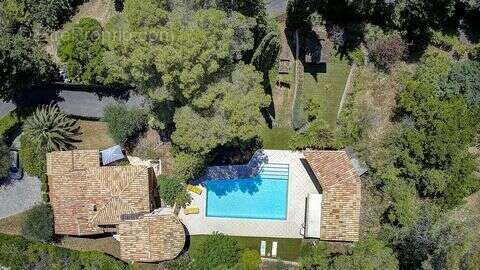 Maison à VALBONNE