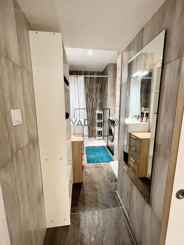 Appartement à CHAZELLES-SUR-LYON