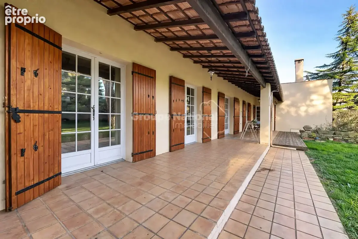 COLINE ST EUTROPE Orange Maison 190m2 , 4 chambres 2 garages de 70m2, parcelle de 3500m2 - photo 2