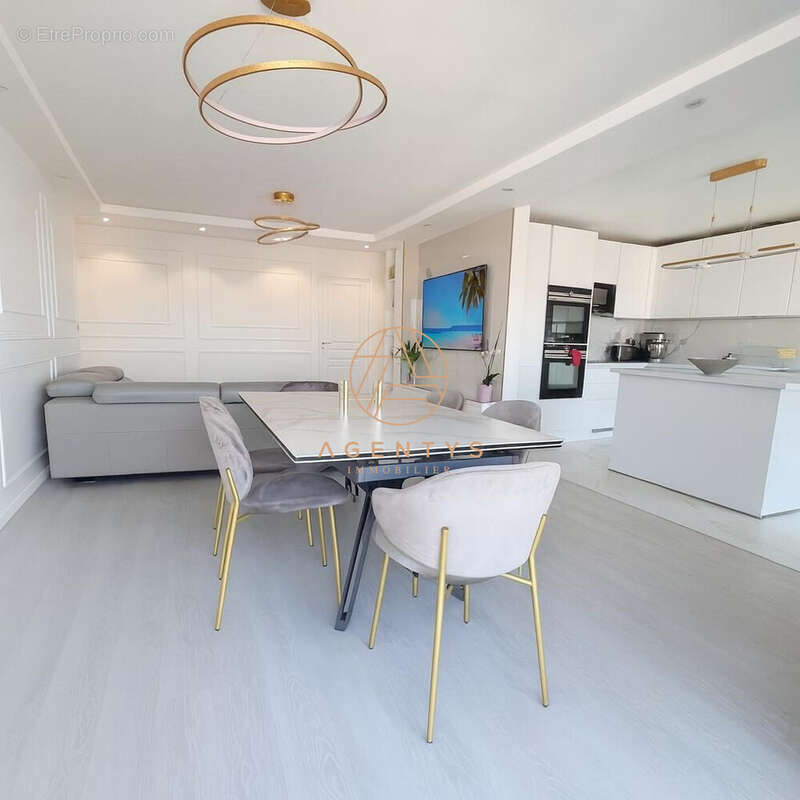 Appartement à SAINT-MAUR-DES-FOSSES