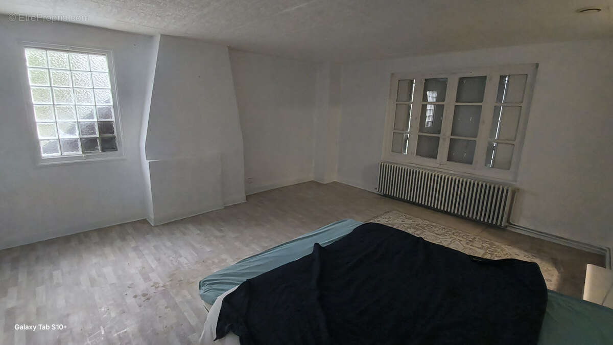 Maison à MAGNAC-BOURG