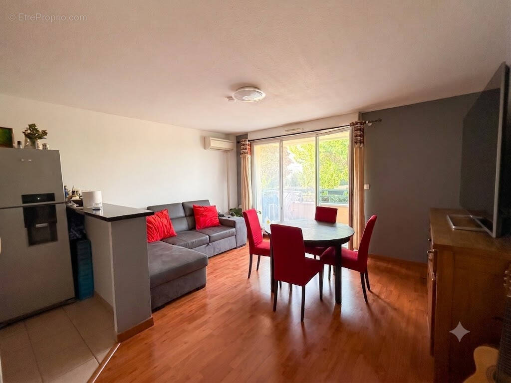 Appartement à FROUZINS