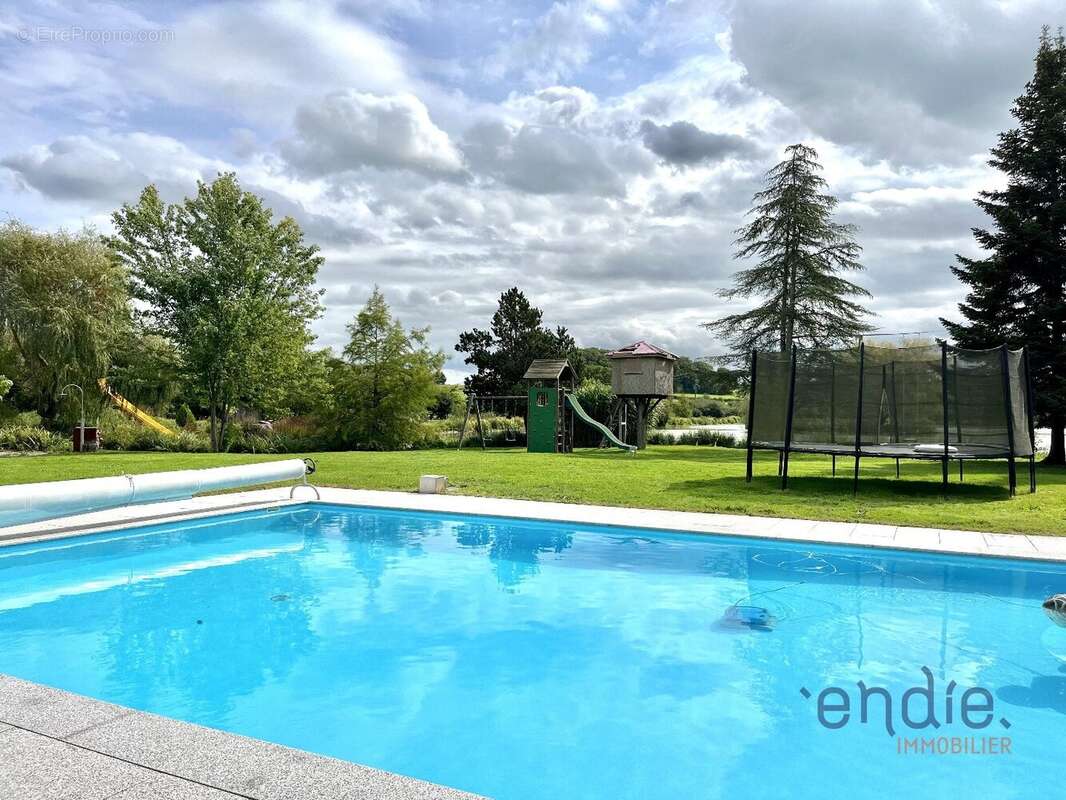 Exclusivité  maison 8 pièces avec piscine et étang à arpenans (70200) - photo 18