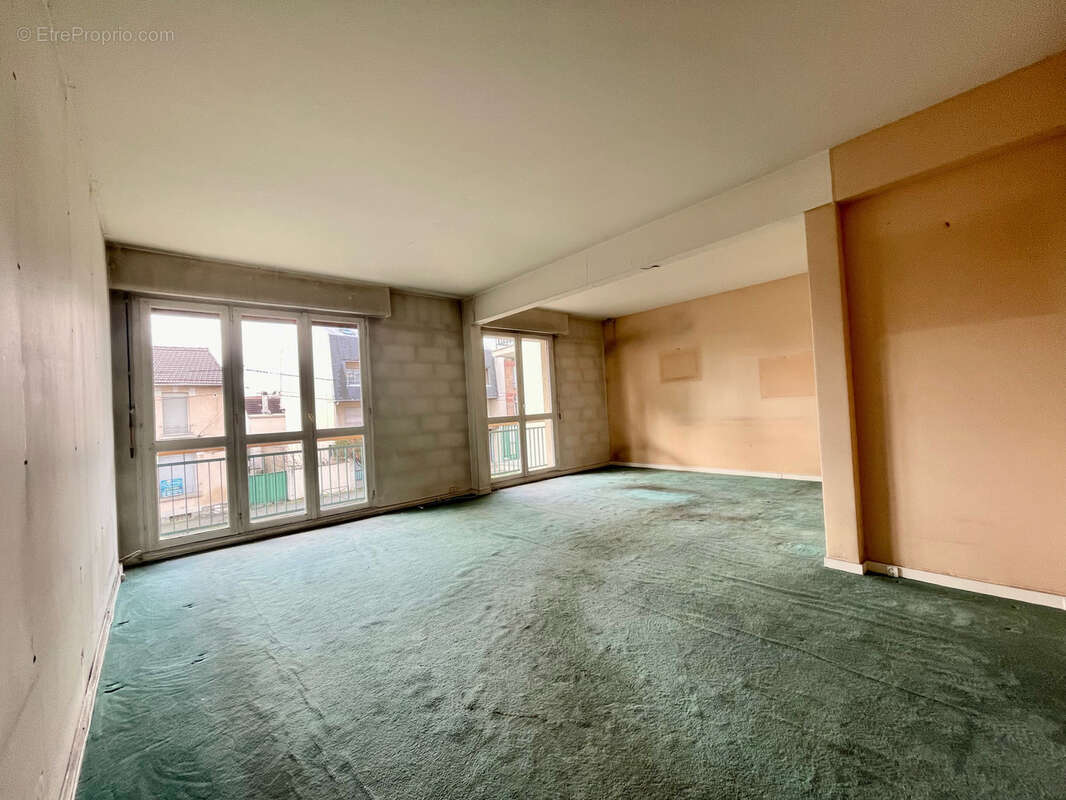 Appartement à LE BOURGET