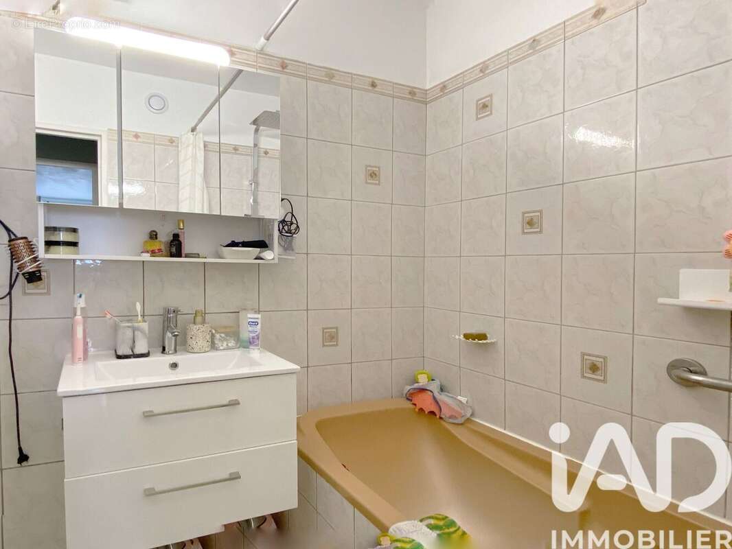 Photo 9 - Appartement à LIVRY-GARGAN