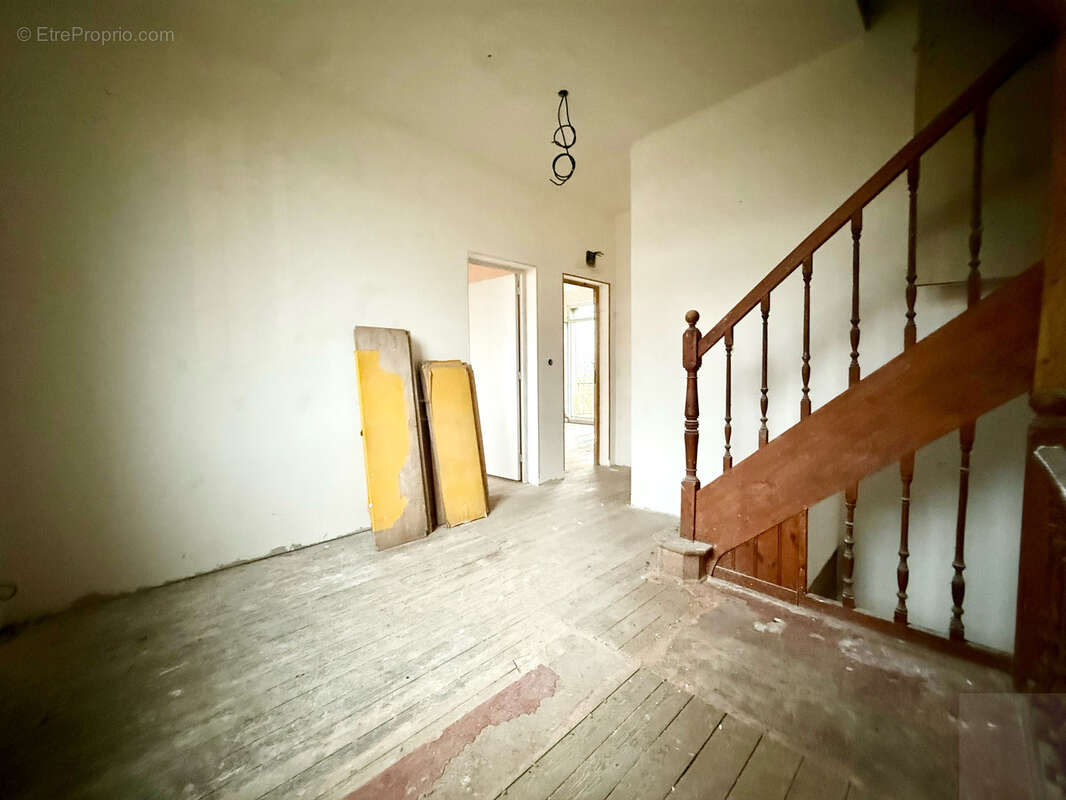 Maison à LE PLESSIER-ROZAINVILLERS