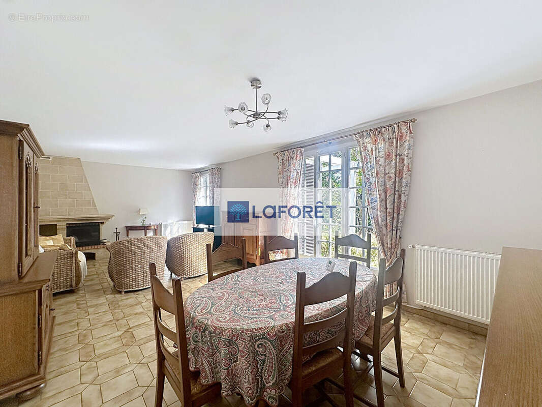 Maison à SARTROUVILLE