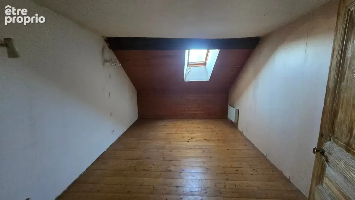 Maison 6 pièces 177 m² à vendre à Saint-Laurent-La-Roche (39570) - photo 9