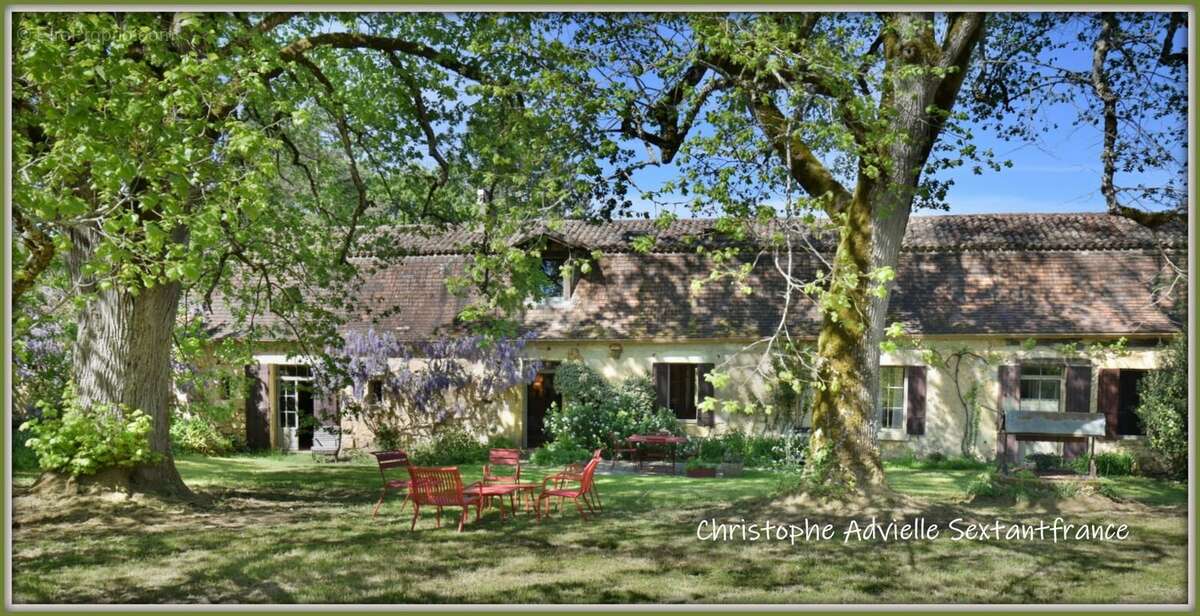 Maison à SAINT-CAPRAISE-DE-LALINDE