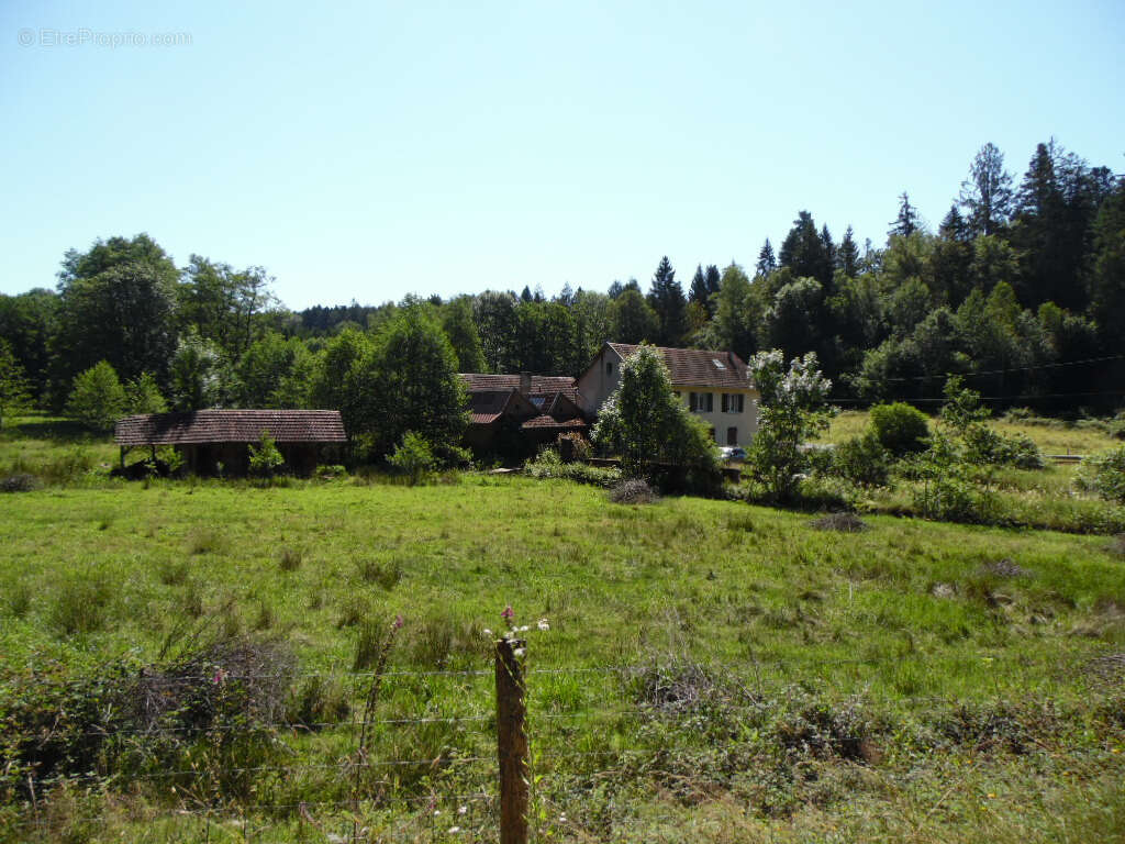 Maison à LE MONT