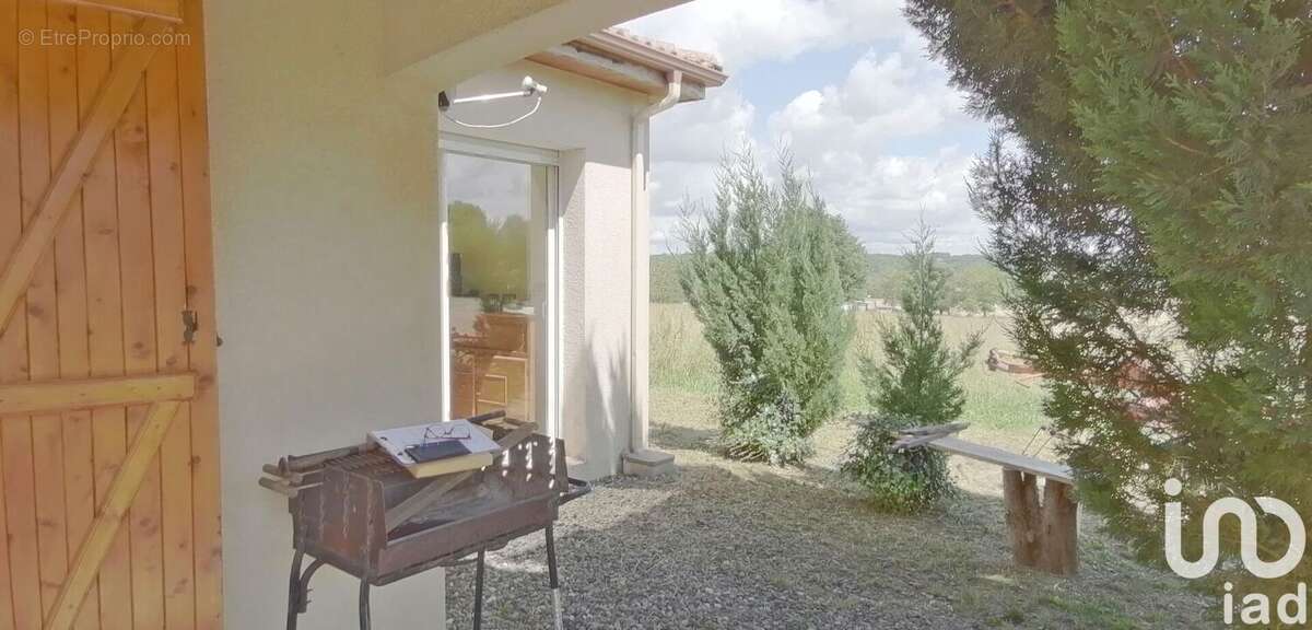 Photo 2 - Maison à AUX-AUSSAT