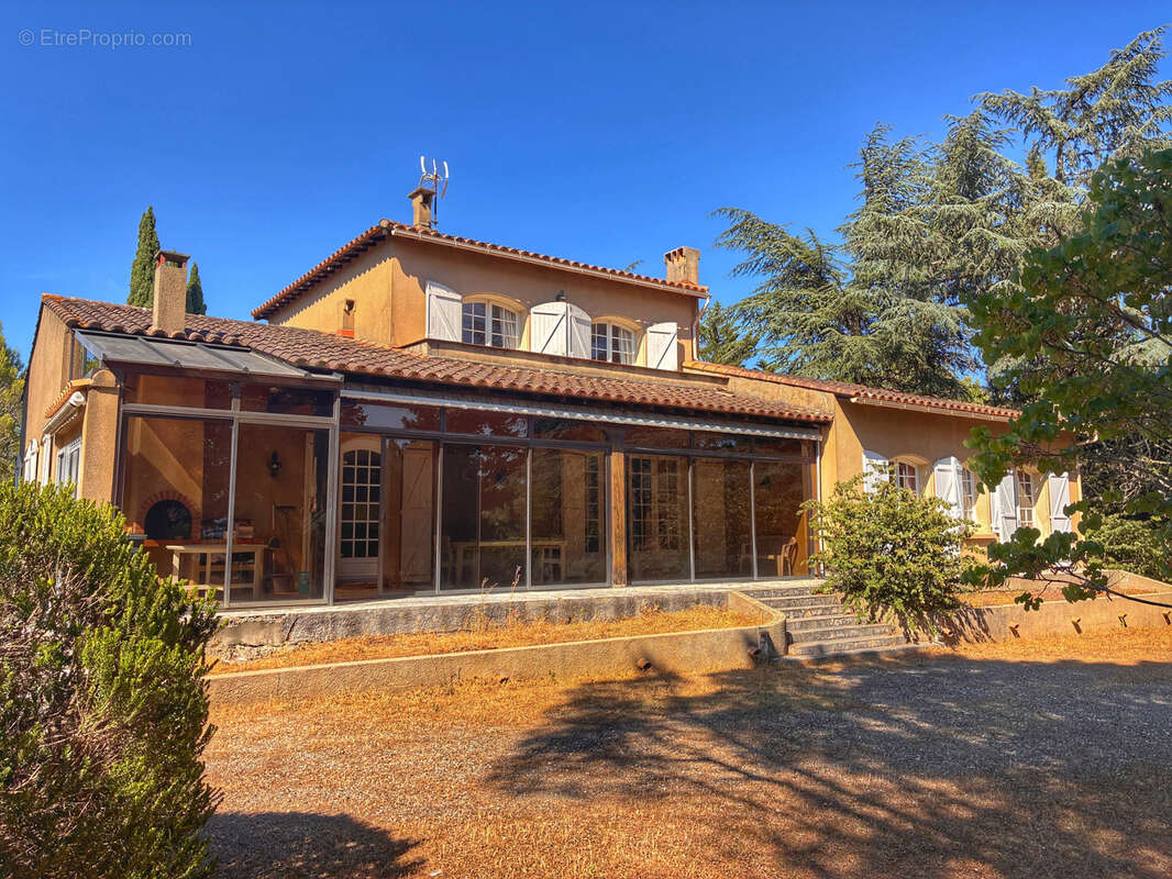 Maison à VILLEMOUSTAUSSOU