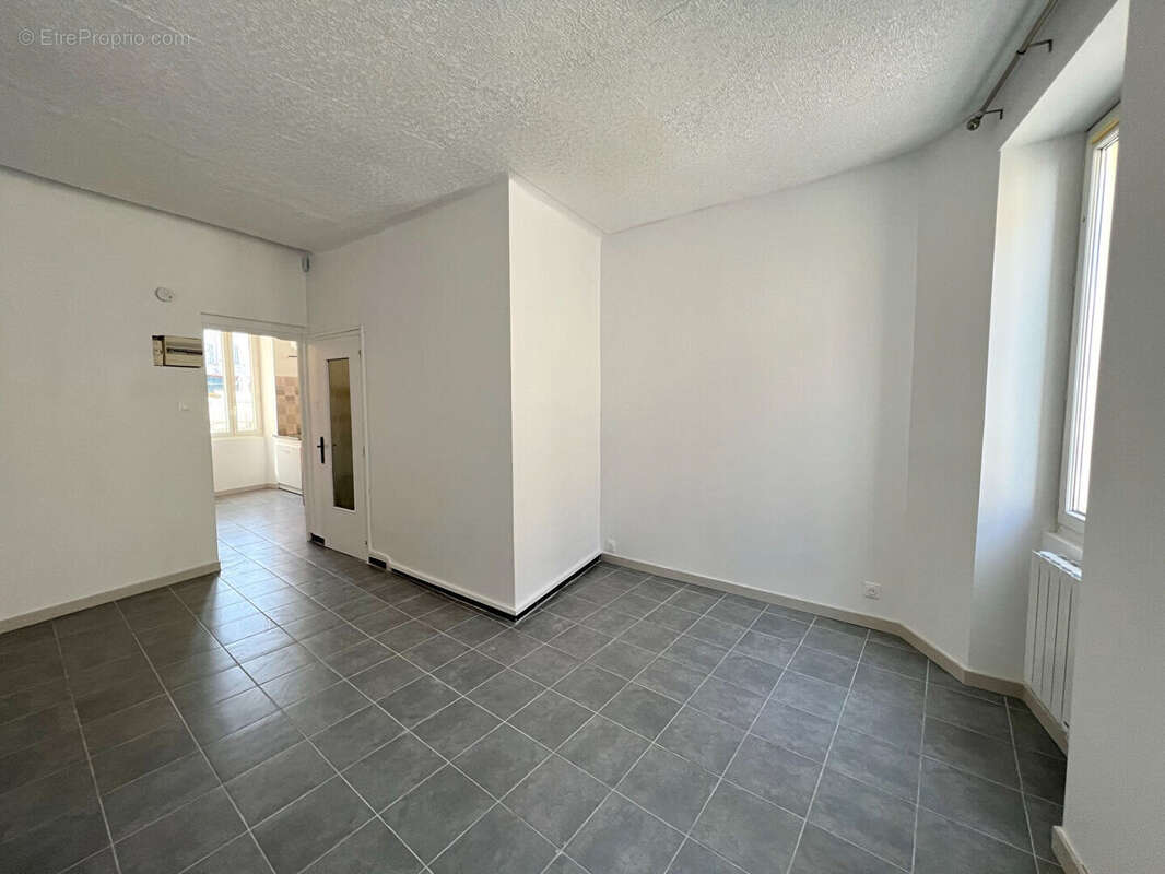 Appartement à MARSEILLE-15E