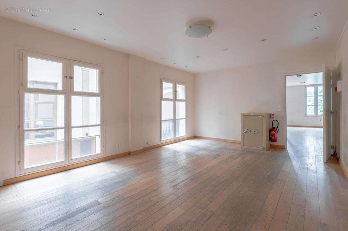Paris 2 – exclusivite ! montorgueil vente murs de boutique - photo 11