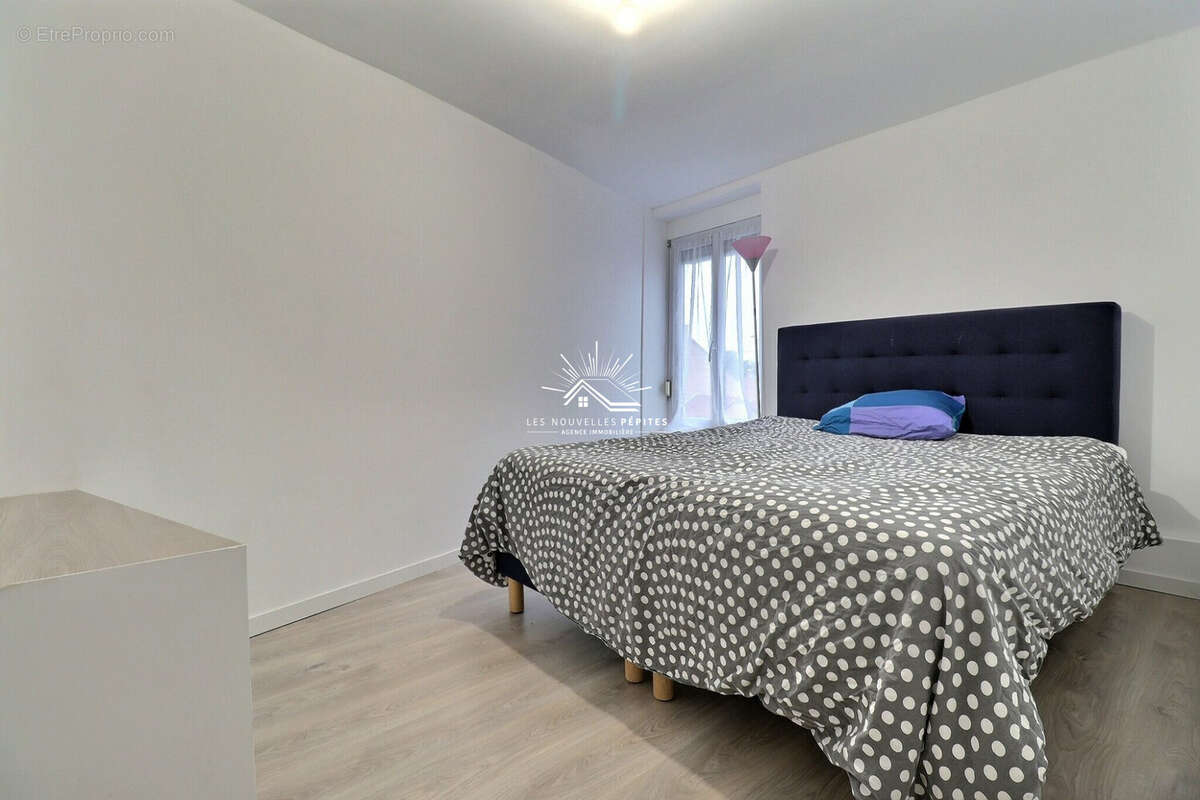 Maison à NEUVILLE-EN-FERRAIN