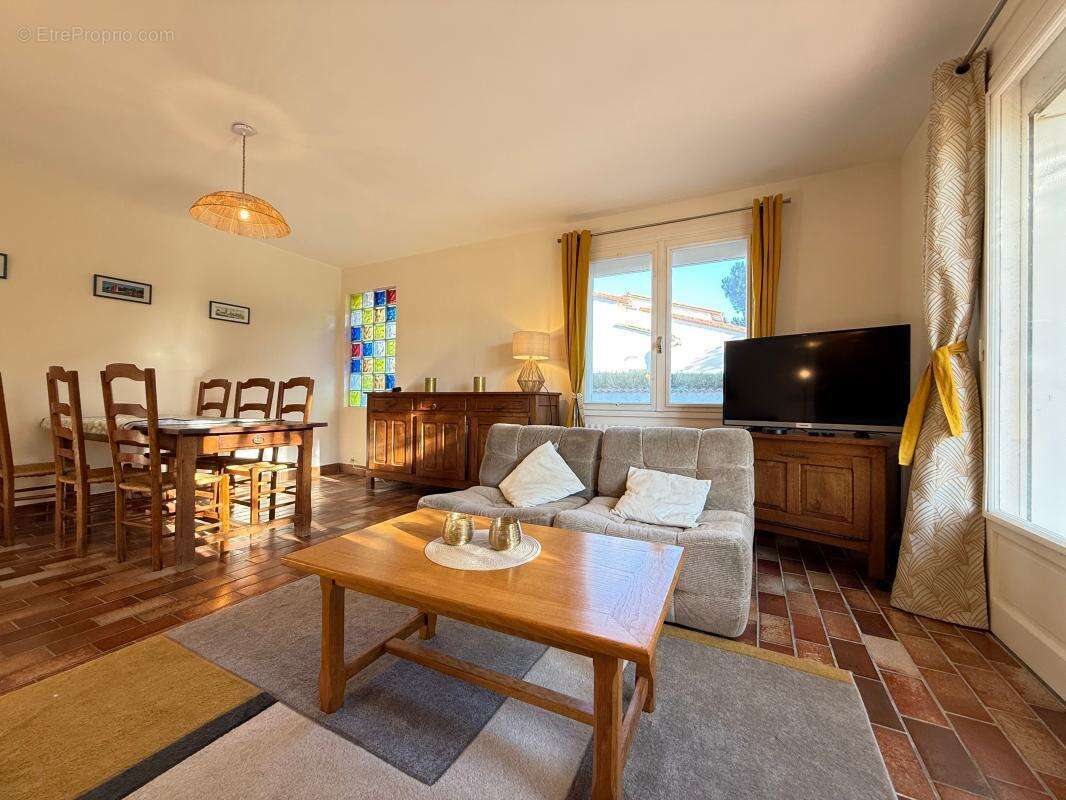 Maison à VAUX-SUR-MER