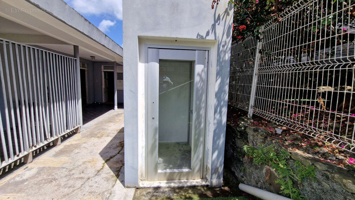 Maison à FORT-DE-FRANCE