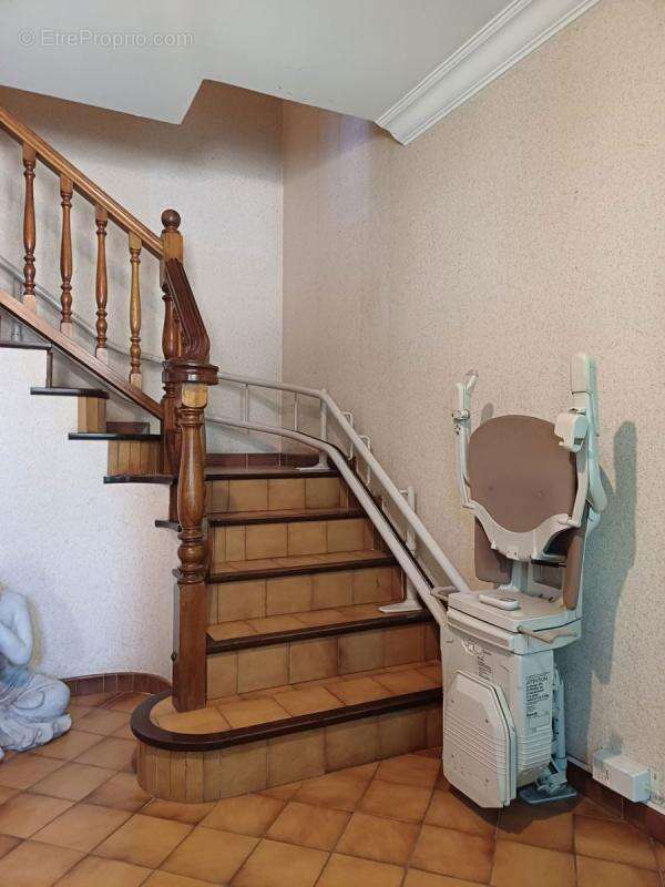 Maison à SAINT-GENIS-DES-FONTAINES