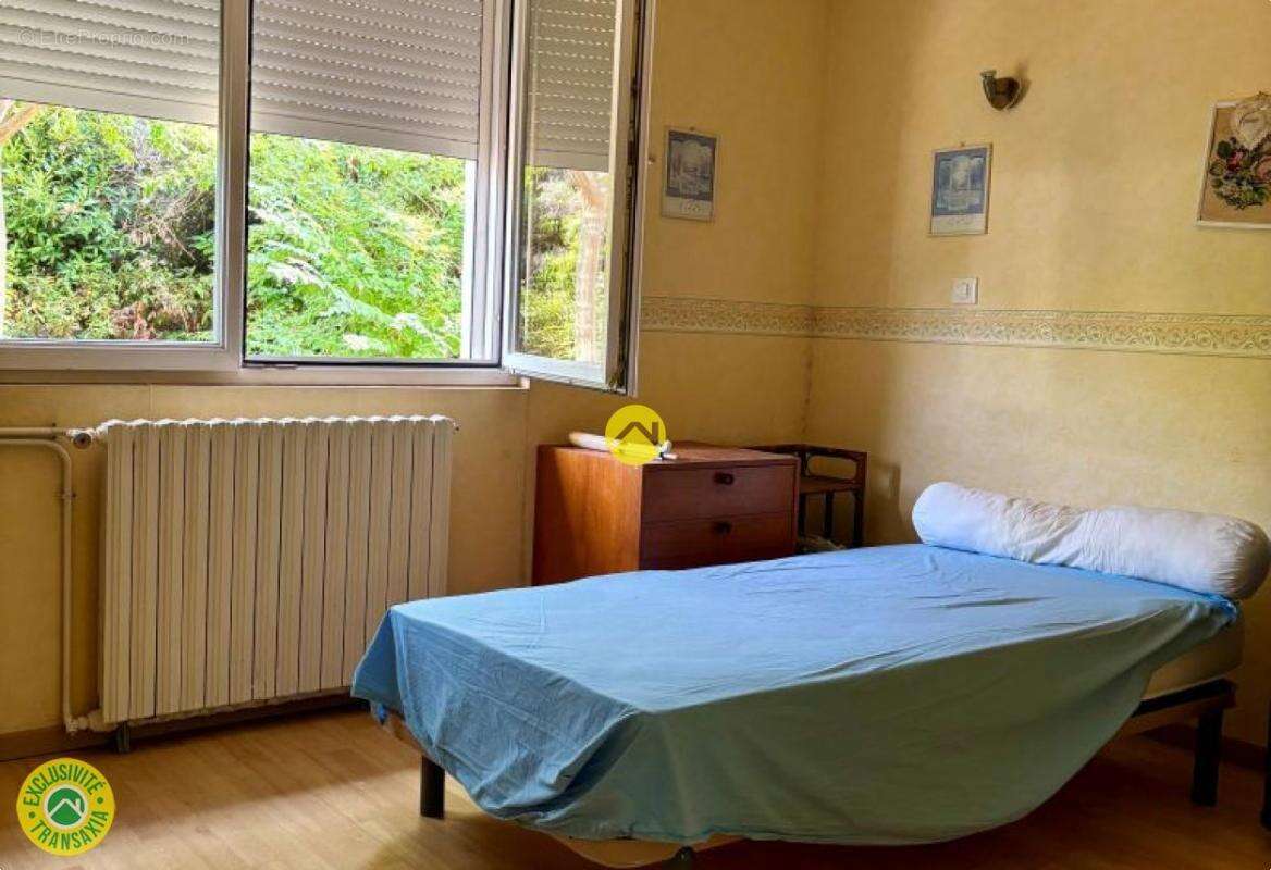 Maison à SAINTE-ALVERE