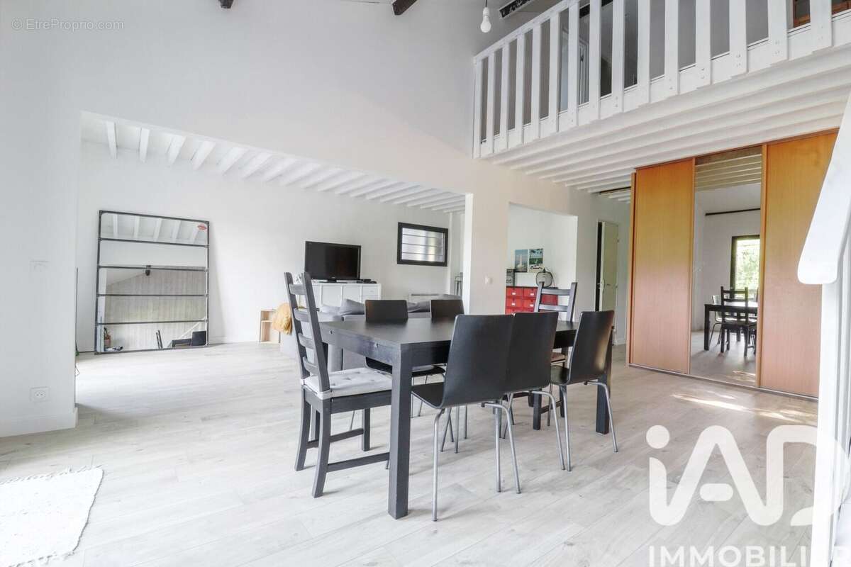 Maison 135 m² à Saulx-Les-Chartreux  - photo 5
