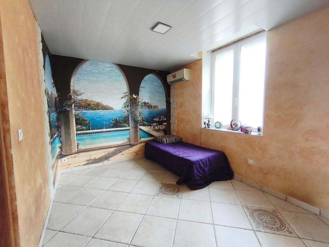 Maison à MONTMIRAIL