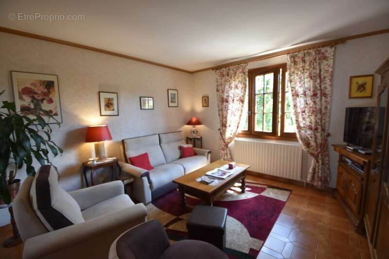 Maison à TOULON-SUR-ARROUX