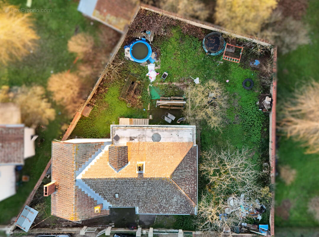 Maison à SAINT-PAUL-DE-VARAX