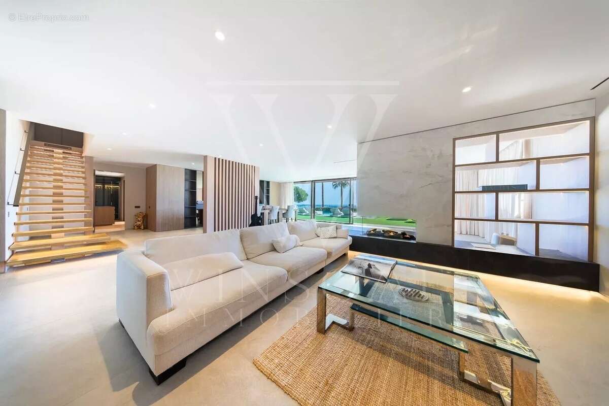 Maison à VILLENEUVE-LOUBET