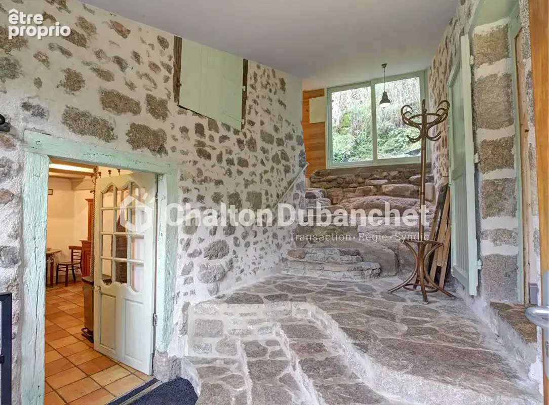 Maison 7 pièces 155 m² à vendre à Feurs (42110) - photo 4