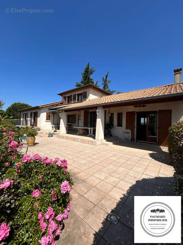 Maison à GRANGES-LES-BEAUMONT