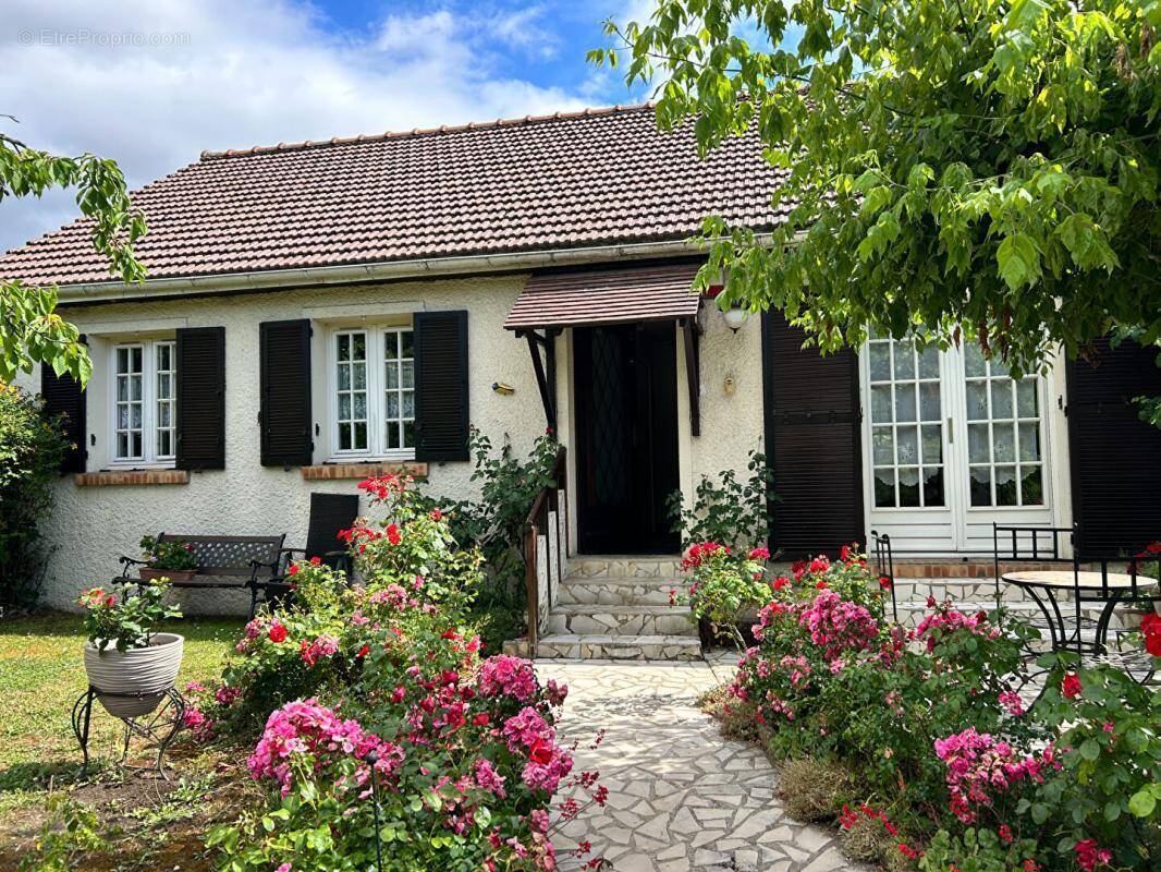 Maison à MARINES