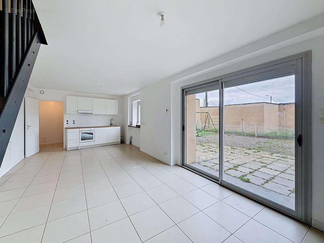 Appartement à SAINT-SYMPHORIEN-D'OZON