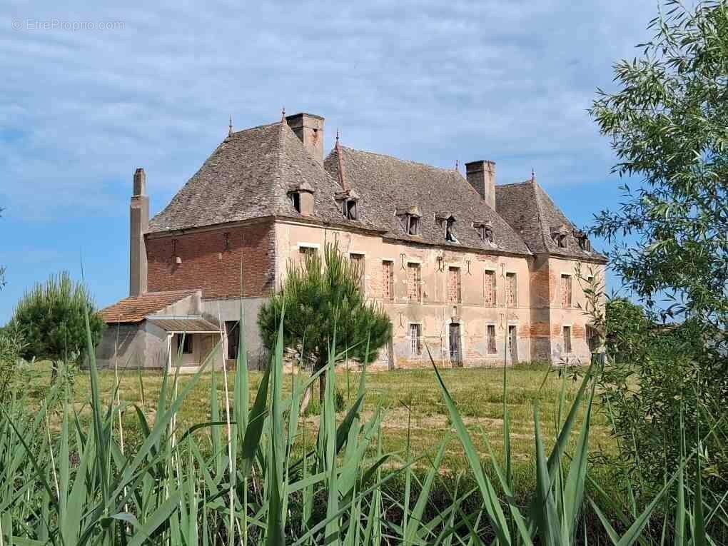 Autre à SERRIGNY-EN-BRESSE