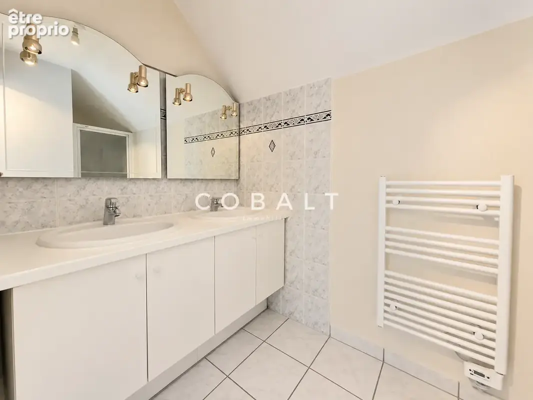 Appartement Duplex - 2 chambres - 47 m2 - Place de stationnement + Cave - La Baule centre Proche Marché - photo 10