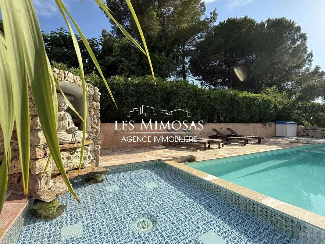 Maison à FREJUS