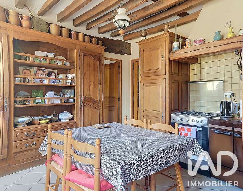 Maison 122 m² à Champlay  - photo 8